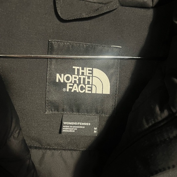 Women’s the North Face Outer boroughs Parka, Black, Medium - Picture 7 of 9